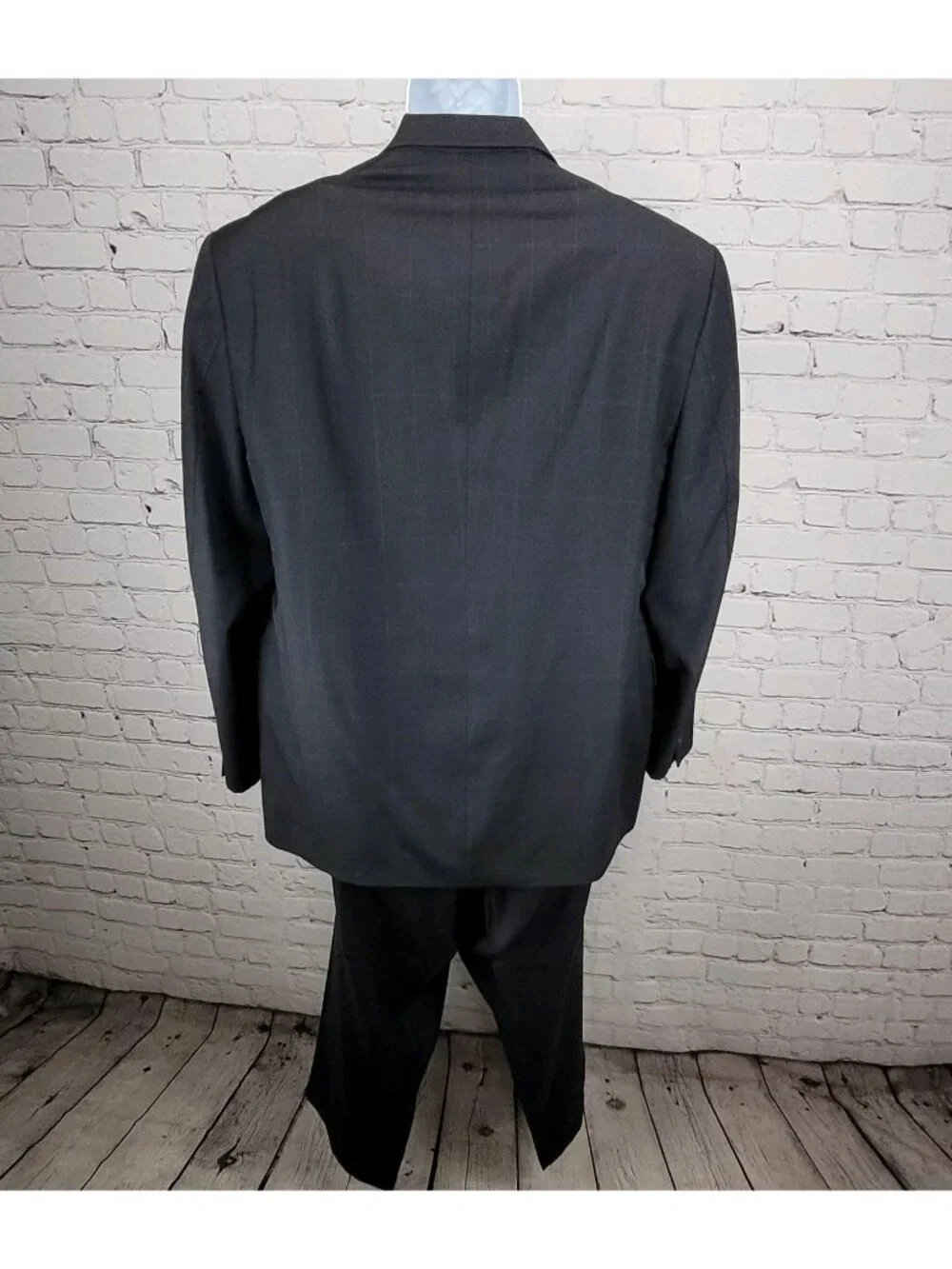 Daniel Cremieux Navy 100% Wool Check Full Suit Set Jacket 44R Pants 37x29 USA